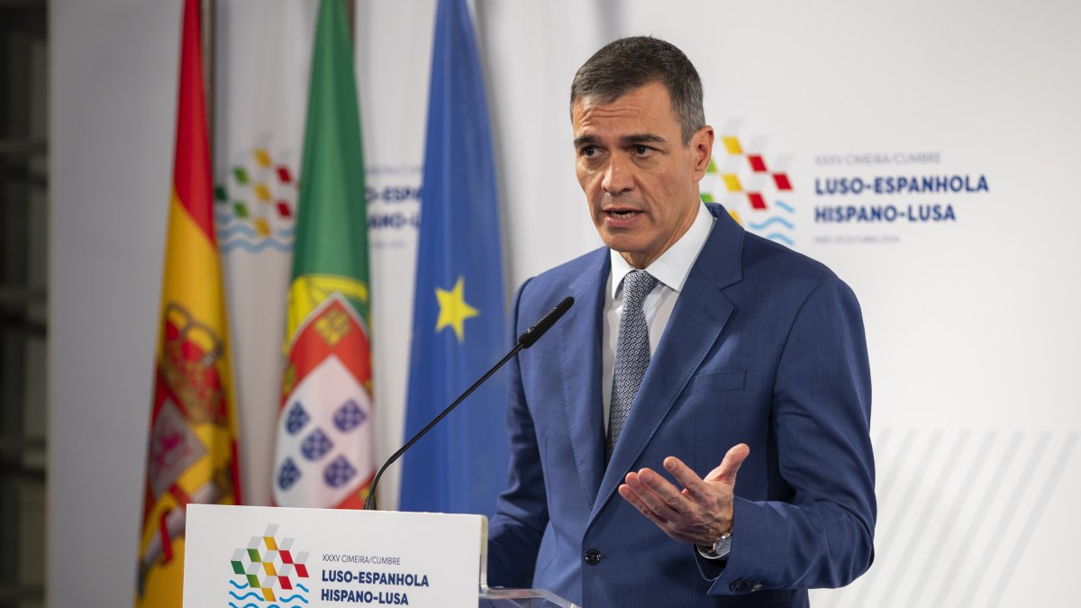 Pedro Sánchez, este miércoles en la cumbre hispano-portuguesa en Faro.