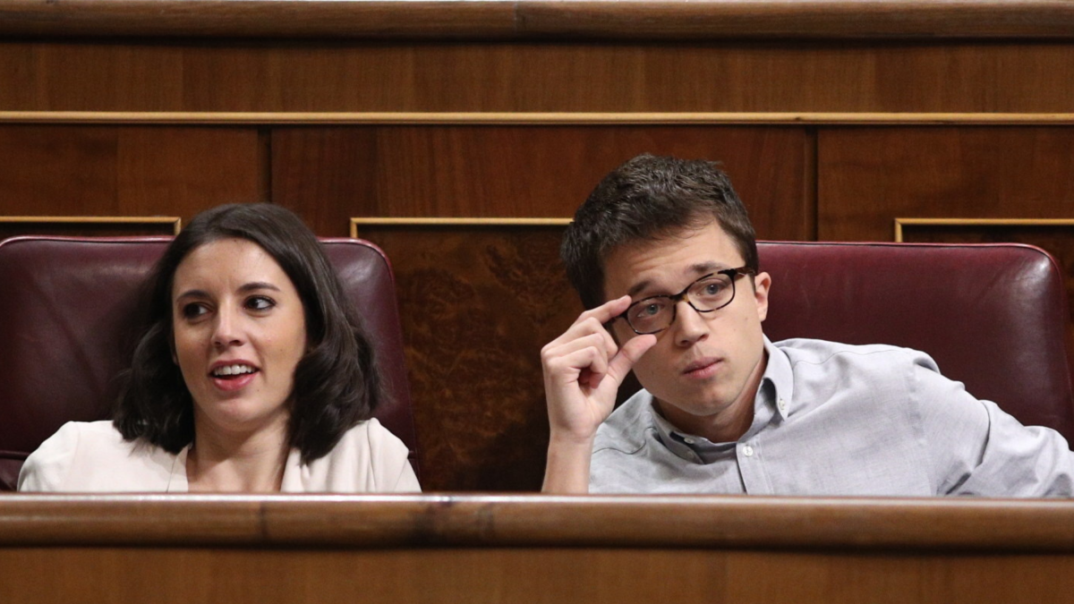 Irene Montero e Íñigo Errejón en una sesión en el Congreso en 2017.