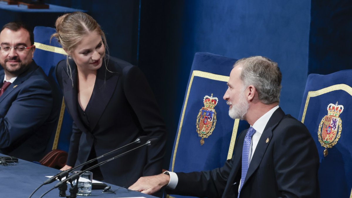 Felipe VI y la Princesa Leonor, este viernes en el Teatro Campoamor.