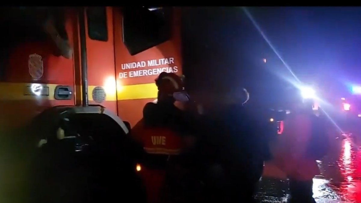 Efectivos de la UME colaboran en las tareas de rescate tras el paso de una DANA en la provincia de Valencia