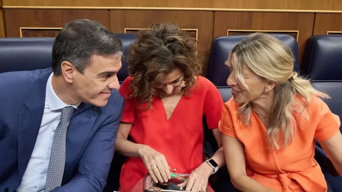 Pedro Sánchez, María Jesús Montero y Yolanda Díaz.