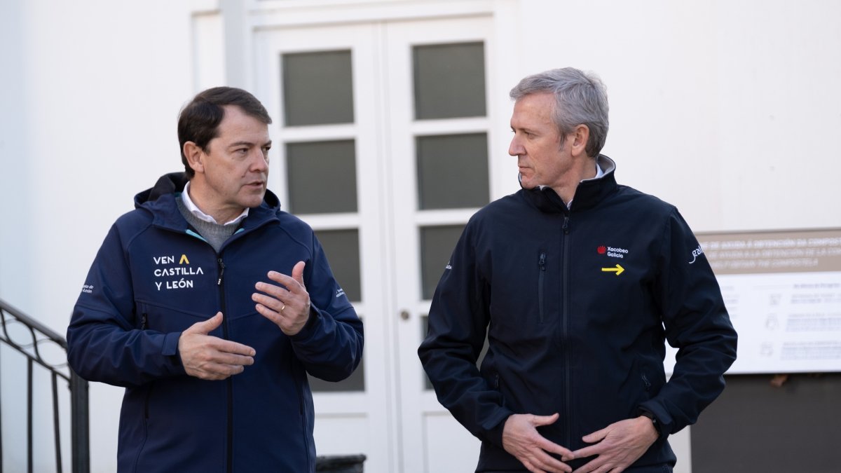 El presidente de Castilla y León, Alfonso Fernández Mañueco, y el de Galicia, Alfonso Rueda.
