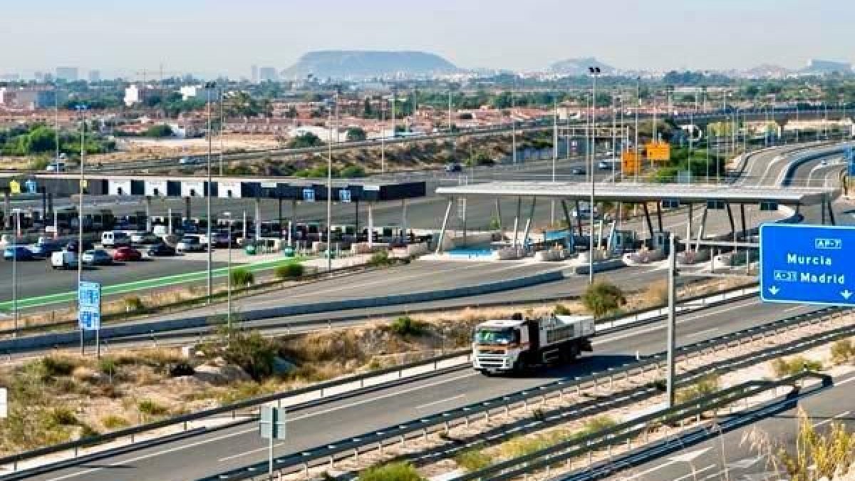 Peaje AP/ a su paso por Campello