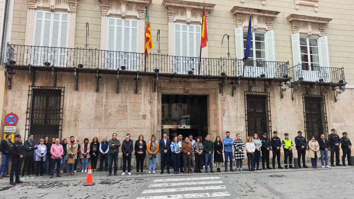 Minuto de silencio en recuerdo de la joven asesinada