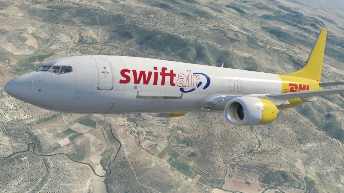 Un avión de  Swiftair  en vuelo