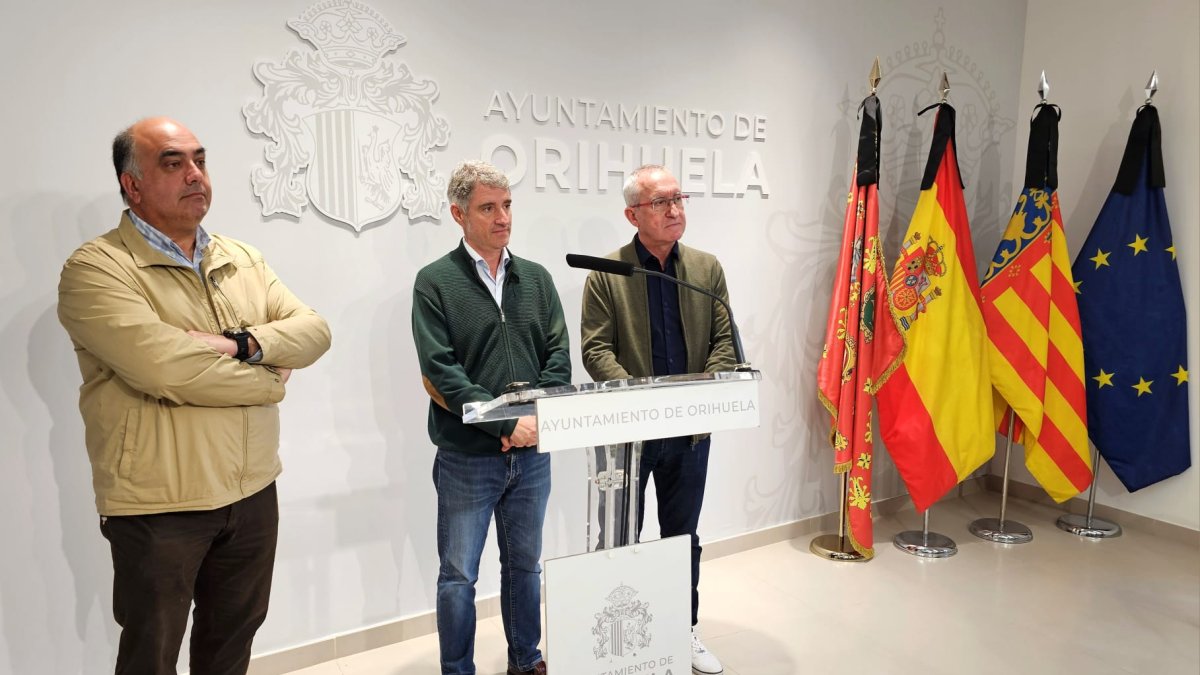 Rueda de prensa del anuncio de la conversión