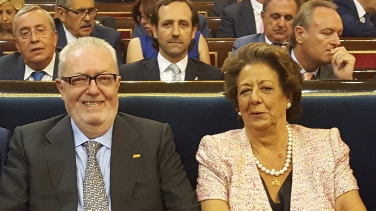 Pedro Agramunt y Rita Barberá
