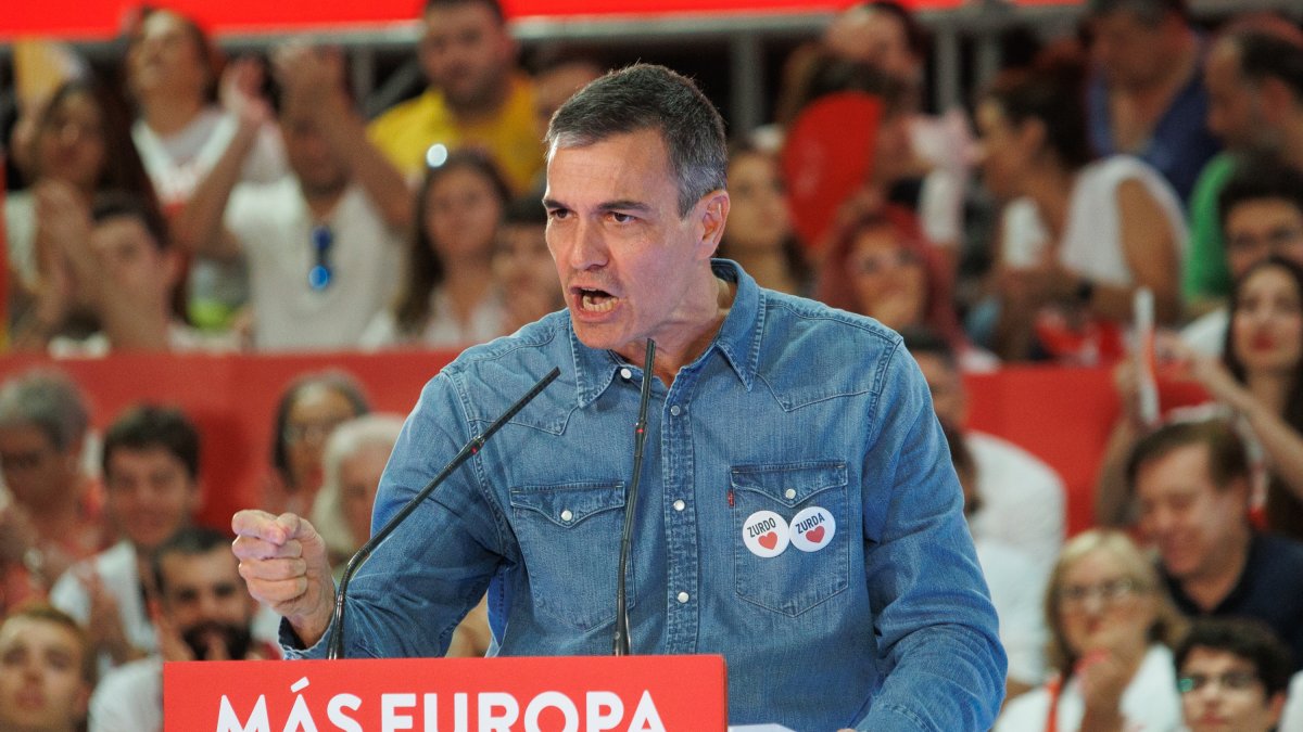 El secretario general del PSOE y presidente del Gobierno, Pedro Sánchez, durante un mitin.