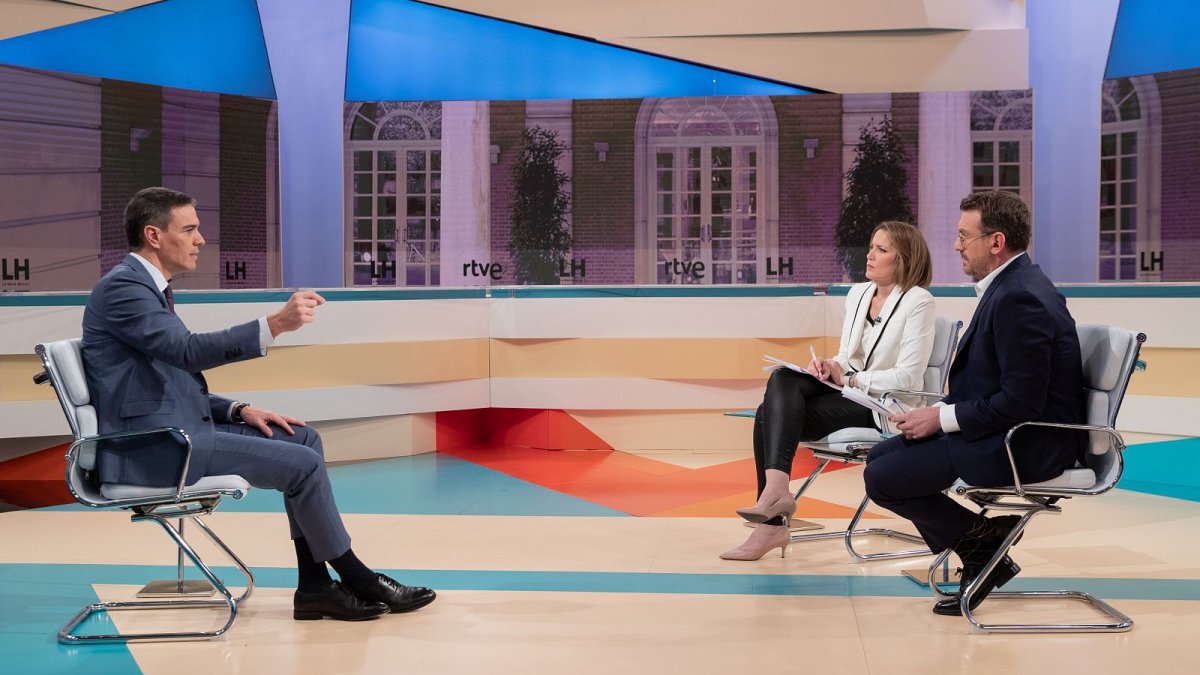 Silvia Intxaurrondo, en una de sus entrevistas a Pedro Sánchez.