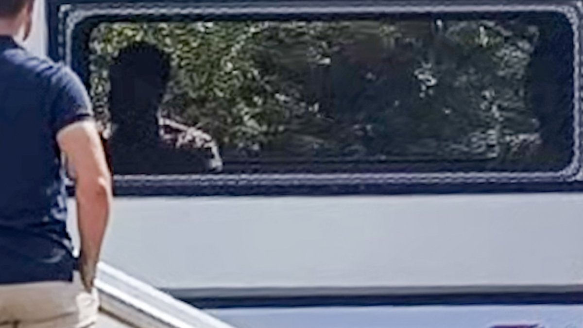 Daniel Sancho, en un coche policial el pasado 30 de abril.