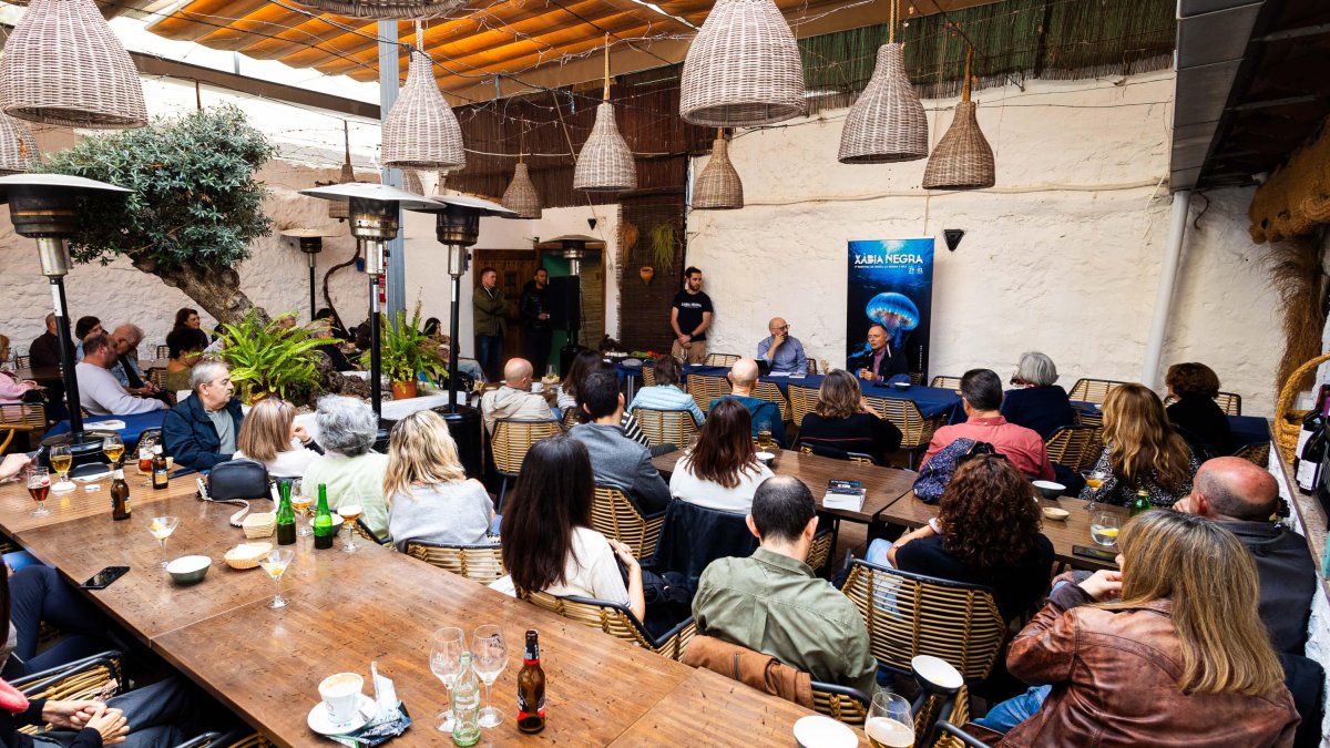 Mesa redonda de Xábia Negra