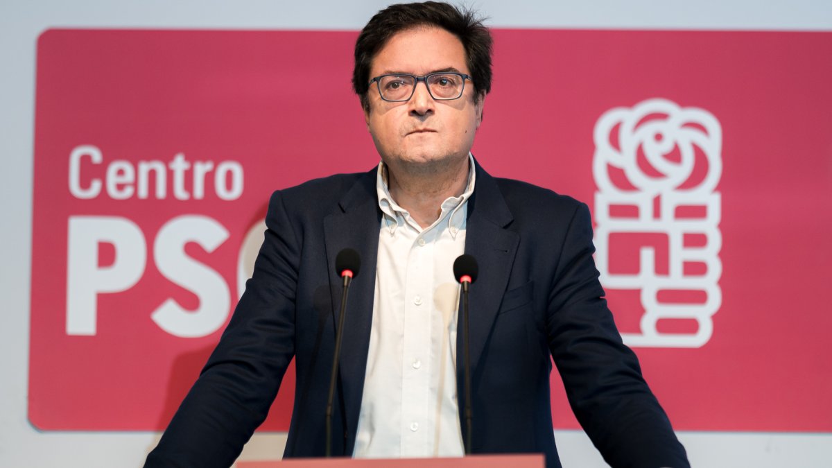 El ministro de Transformación Digital y Función Pública, Óscar López, anunciar su candidatura como secretario general del PSOE de Madrid.
