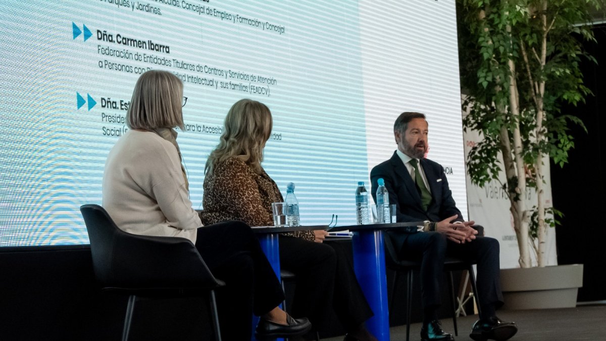 Juan Manuel Badenas, concejal de Empleo, en el Congreso de Accesibilidad y Empleo del Futuro