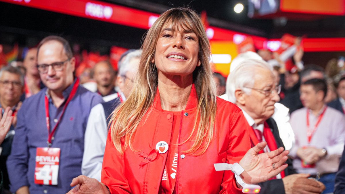 EN DIRECTO | "Ayudar 'puntualmente' también es un delito": sigue todas las reacciones a la declaración de Begoña Gómez