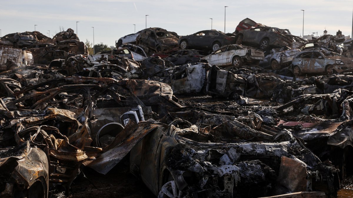 Imágenes de vehículos afectados por la dana