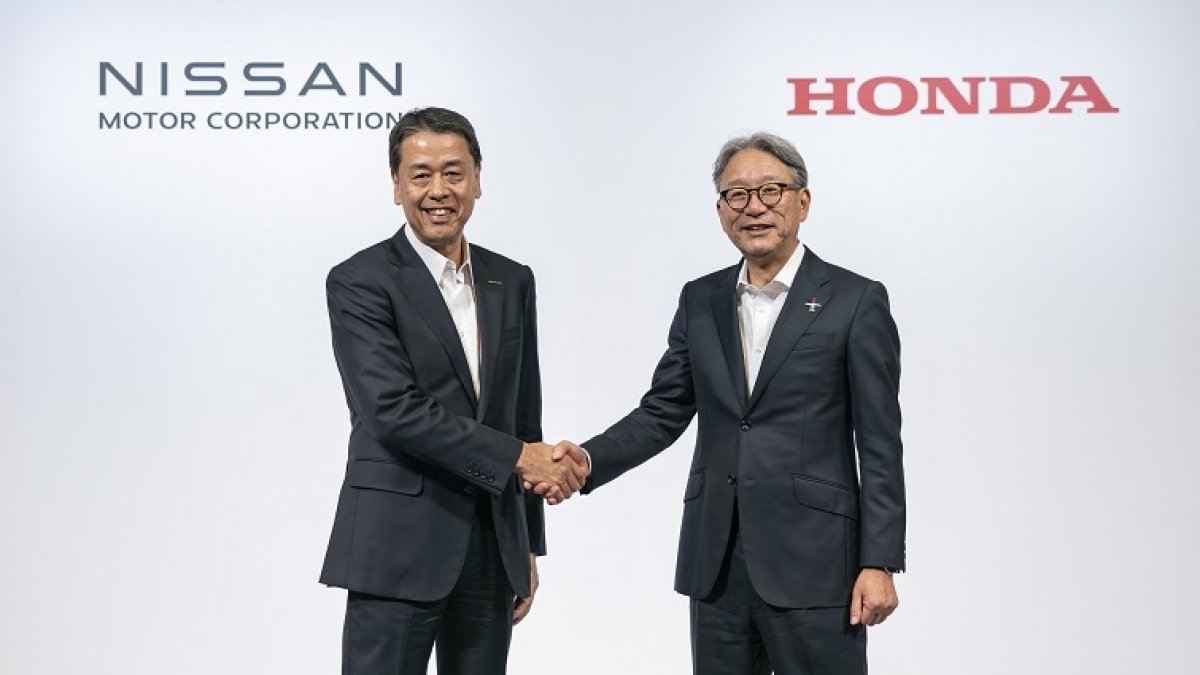Archivo - Nissan y Honda.