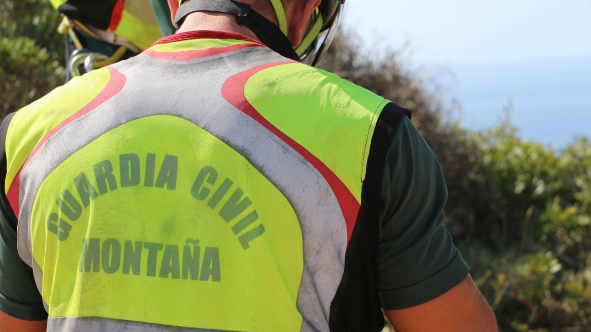 (Foto de ARCHIVO)
Agente del Greim de la Guardia Civil.
REMITIDA / HANDOUT por GUARDIA CIVIL
Fotografía remitida a medios de comunicación exclusivamente para ilustrar la noticia a la que hace referencia la imagen, y citando la procedencia de la imagen en la firma
09/10/2024