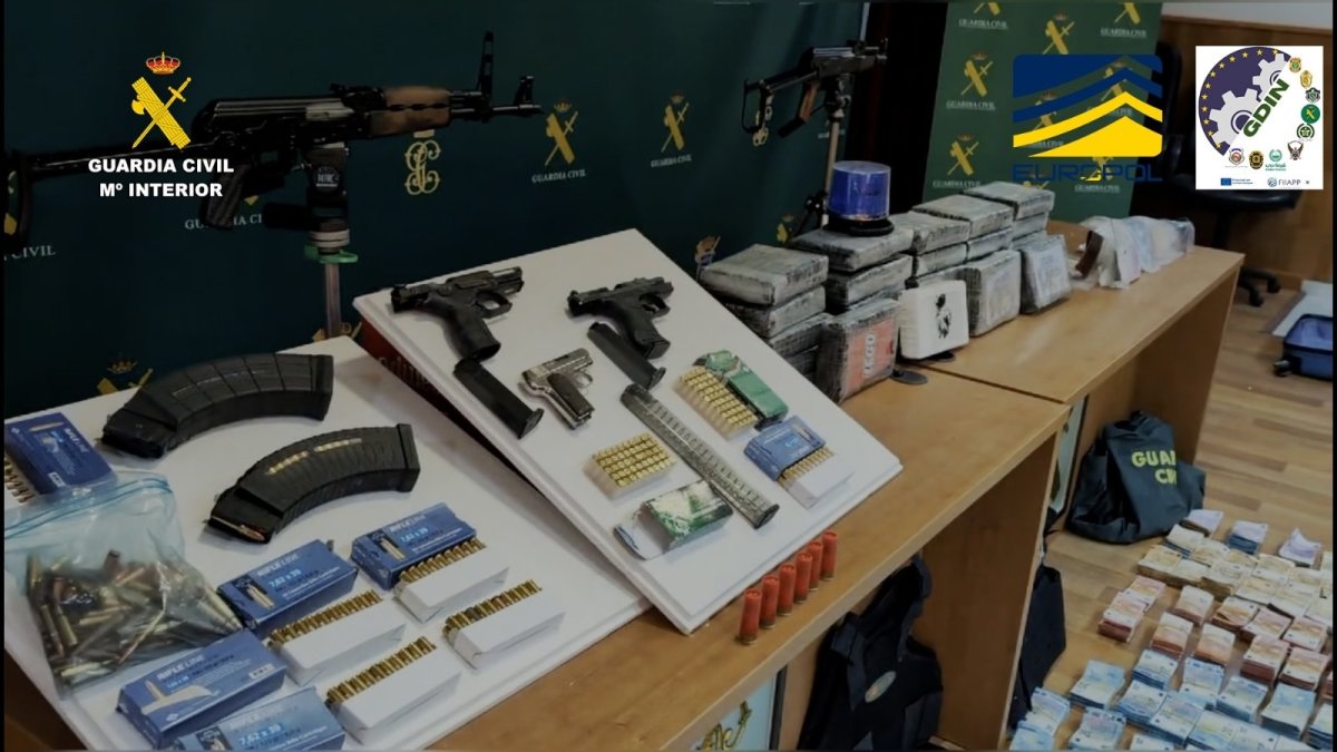 Parte del material intervenido en la operación contra el narcotráfico. 
