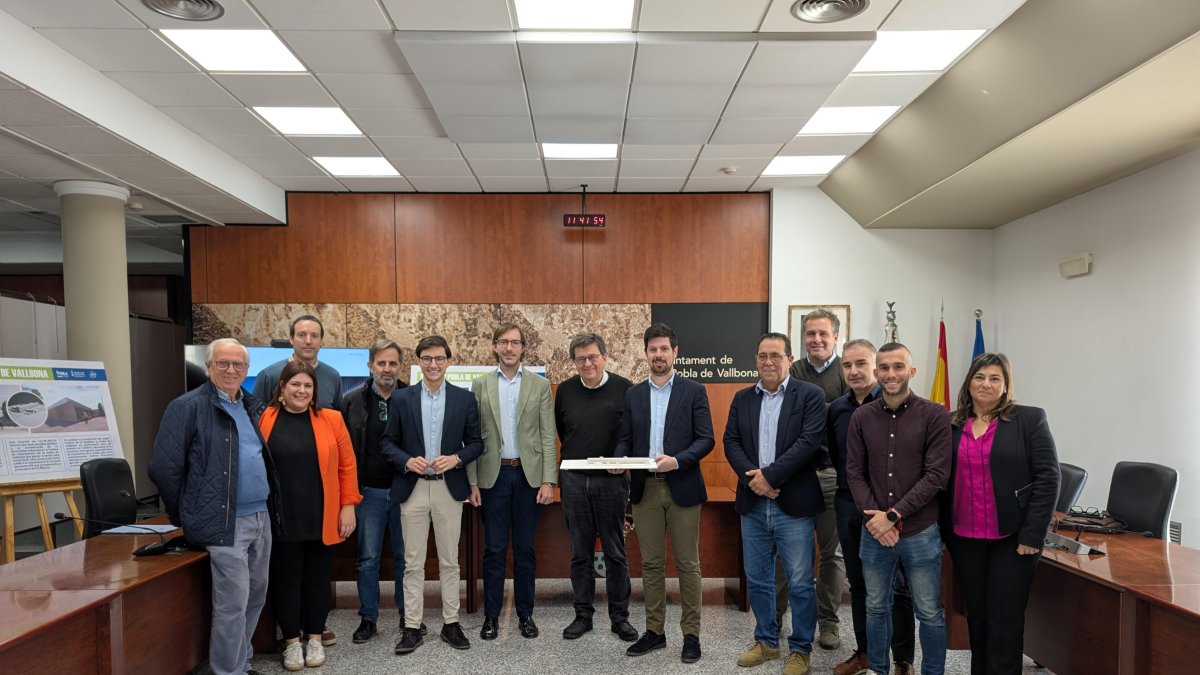 El director general de Infraestructuras Educativas en la visita este miércoles a la Pobla de Vallbona