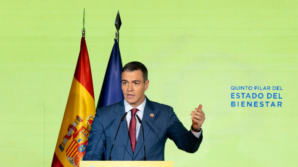 El presidente del Gobierno, Pedro Sánchez, interviene durante el foro 'Vivienda, quinto pilar del Estado del Bienestar'.
Eduardo Parra / Europa Press
13 ENERO 2025;GOBIERNO;ORGANIZA;FORO;VIVIENDA;MADRID;PEDRO;SÁNCHEZ
13/1/2025