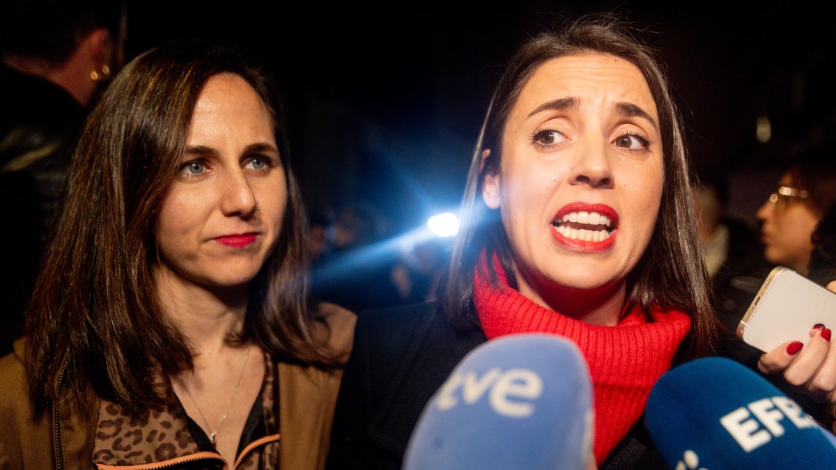 La secretaria general de Podemos, Ione Belarra, y la eurodiputada, Irene Montero.