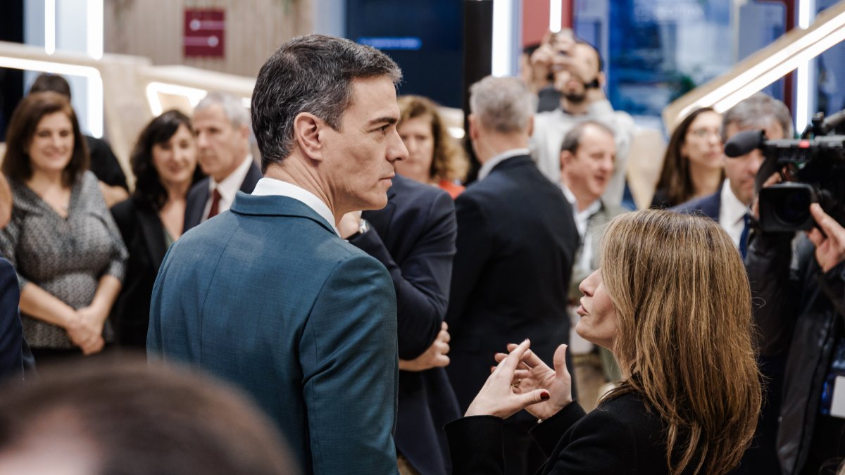 Pedro Sánchez, durante su visita, este viernes, a FITUR.