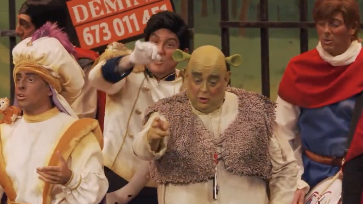 El Canijo de Carmona con los Muchachos del Congelao en el Carnaval de Cádiz