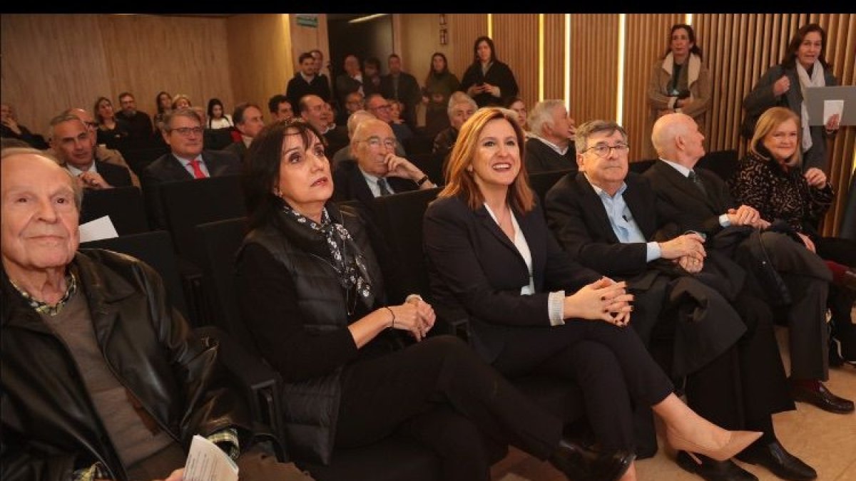 Tamarit, Sender, Catalá, Taberner, Trénor y de Rosa escuchando a José María Lozano