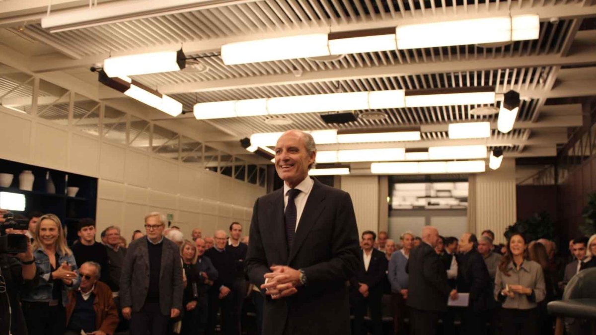 Paco Camps en la presentación de su libro 'Reenfocando España'