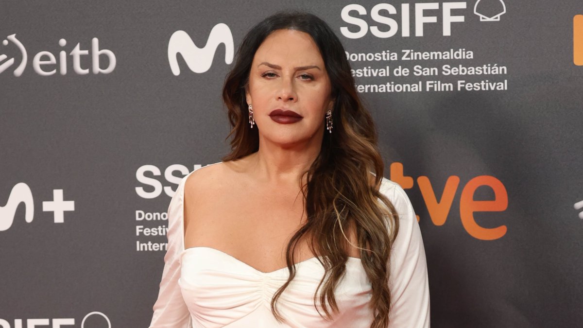 La actriz Karla Sofía Gascón