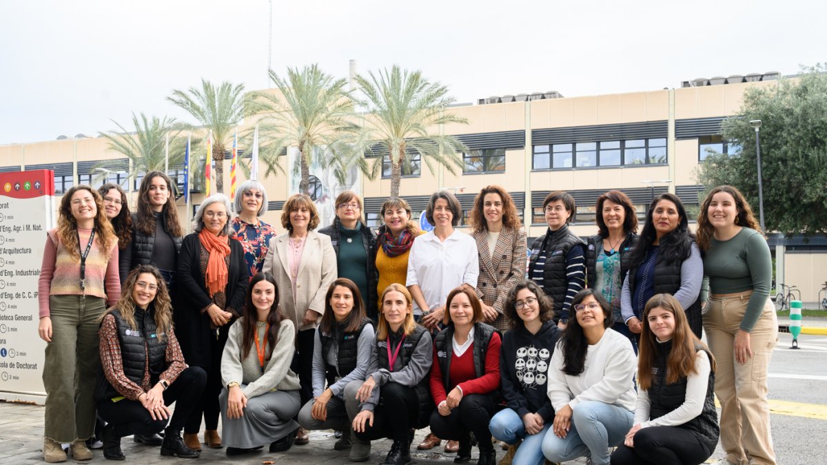 Mujeres del Instituto Universitario Valenciano de Investigación en Inteligencia Artificial