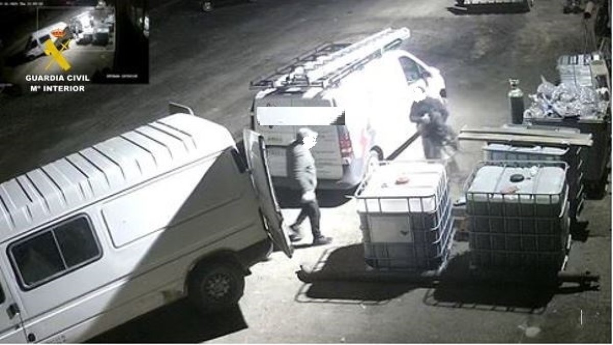 Imagen de un momento de la Operación 'Butransri' / HANDOUT por GUARDIA CIVIL 10/2/2025