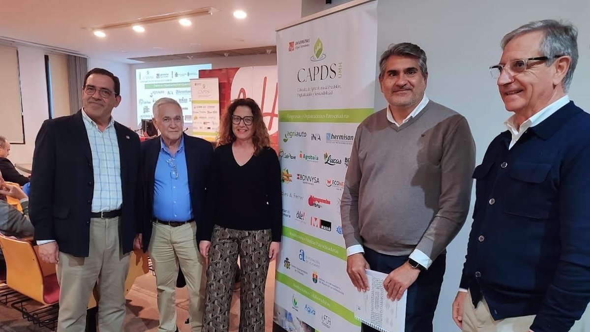 Asaja y la Cátedra de Agricultura de la UMH piden al Consell medidas
