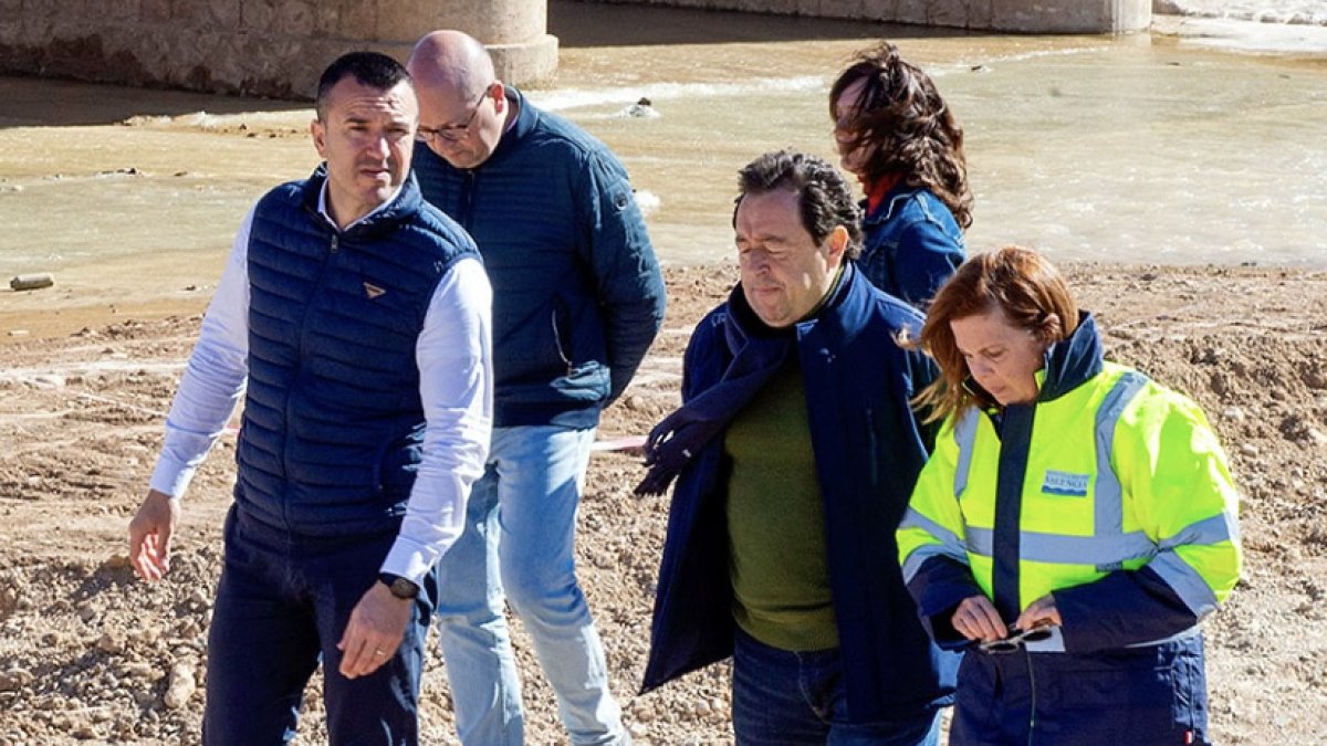 Vicent Mompó en una visita en Turís y Monserrat