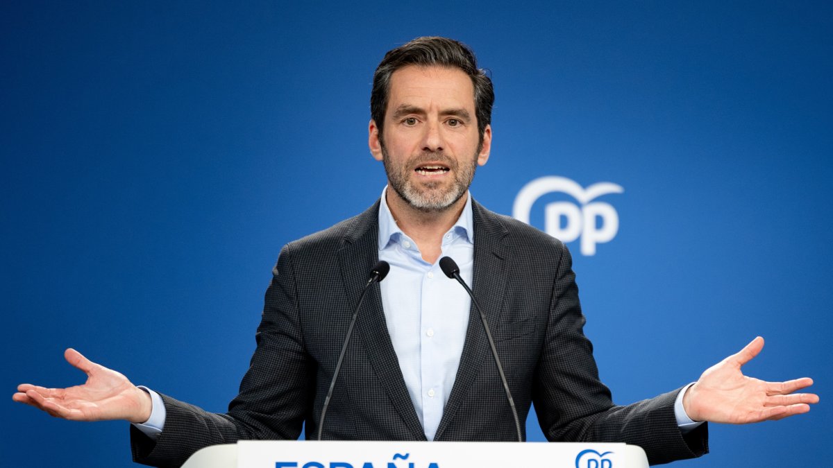 Archivo - El vicesecretario de Cultura y portavoz del Partido Popular, Borja Sémper, durante una rueda de prensa posterior a la reunión del Comité de Dirección del Partido Popular, en la sede nacional del PP, a 7 de enero de 2024, en Madrid (España). La r.