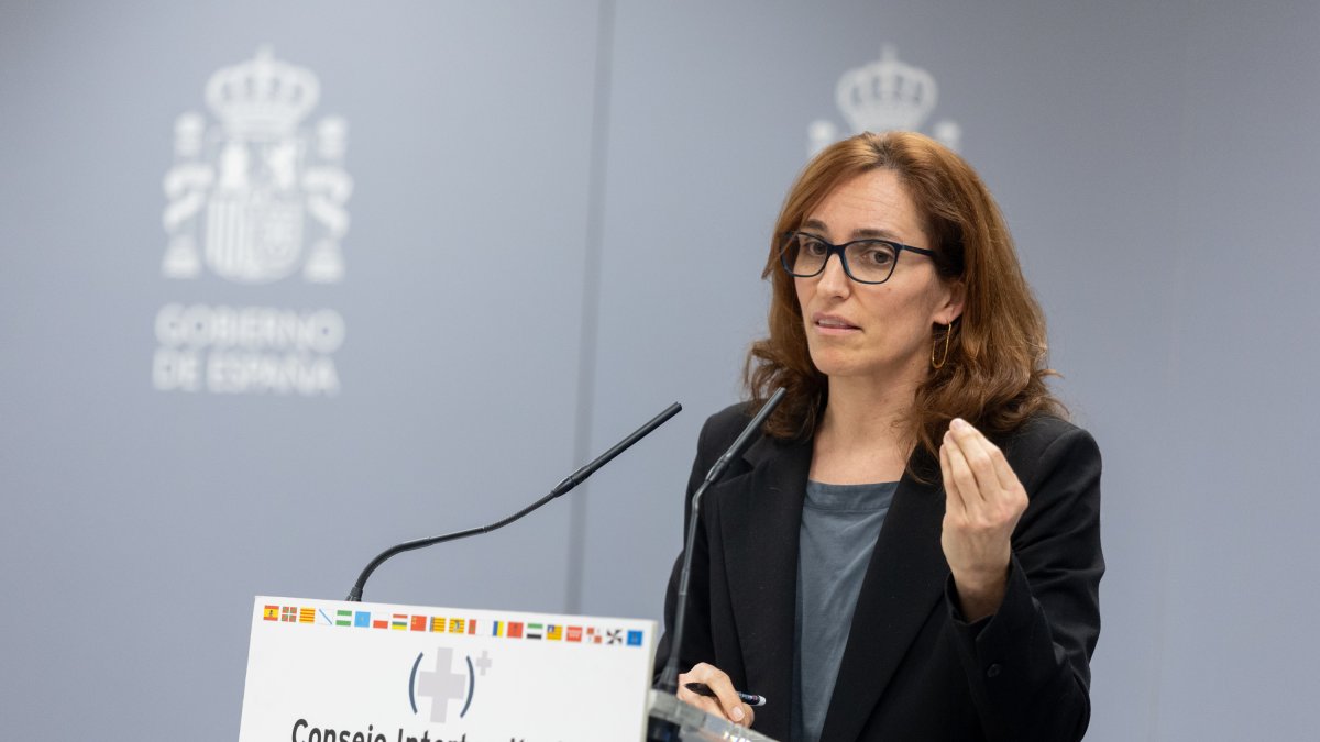 La ministra de Sanidad, Mónica García