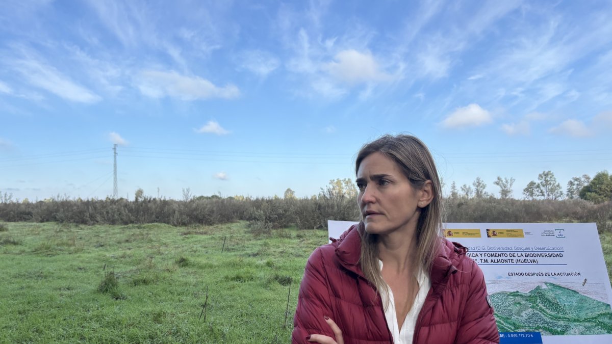 La ministra para la Transición Ecológica y el Reto Demográfico, Sara Aagesen, en una visita reciente a Doñana.