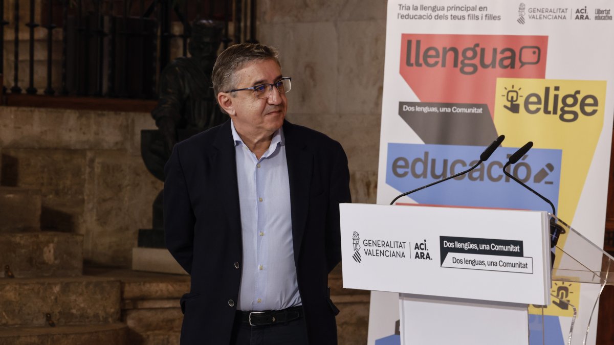 El conseller de Educación, Cultura, Universidades y Empleo de la Generalitat Valenciana, José Antonio Rovira