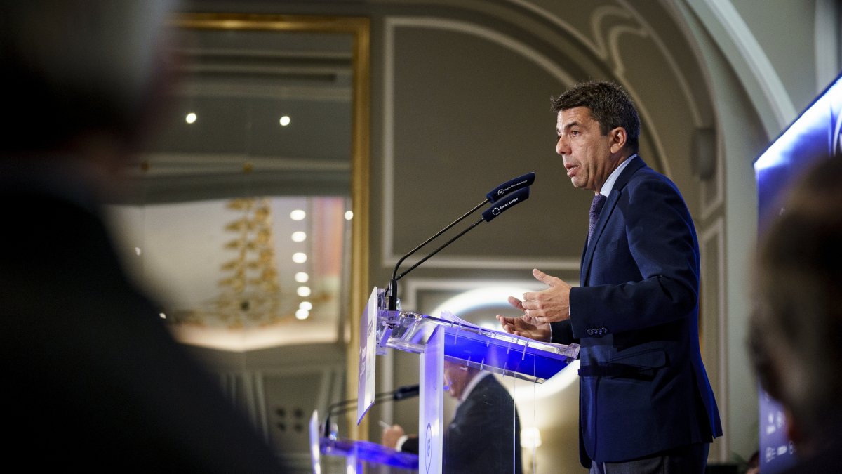 El president de la Generalitat Valenciana, Carlos Mazón, protagoniza un desayuno informativo de Fórum Europa
