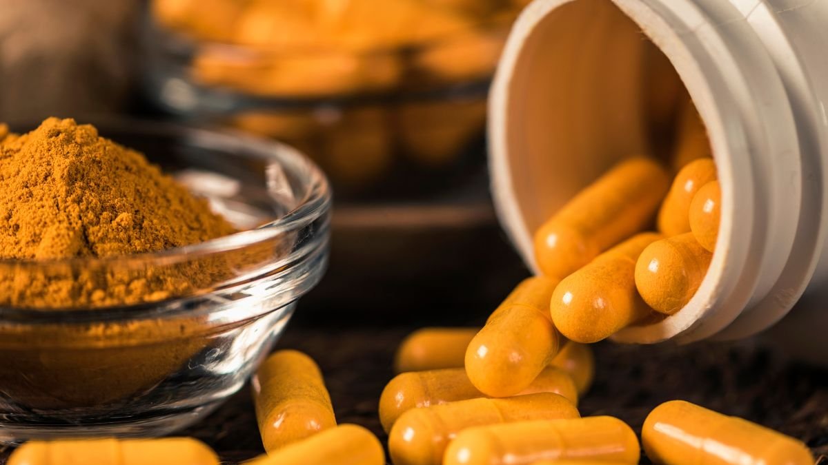 Suplemento de cúrcuma orgánica con jengibre y pimienta negra de Nutralie