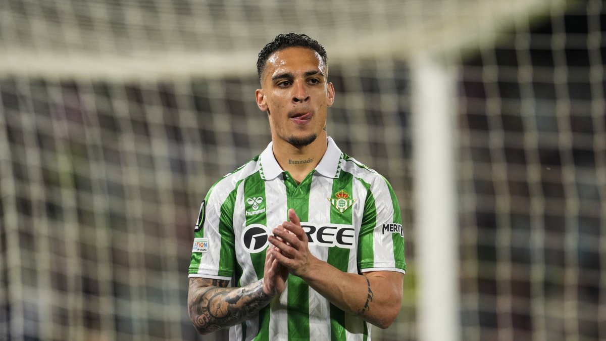 El brasileño Antony, jugador del Betis indultado por la RFEF