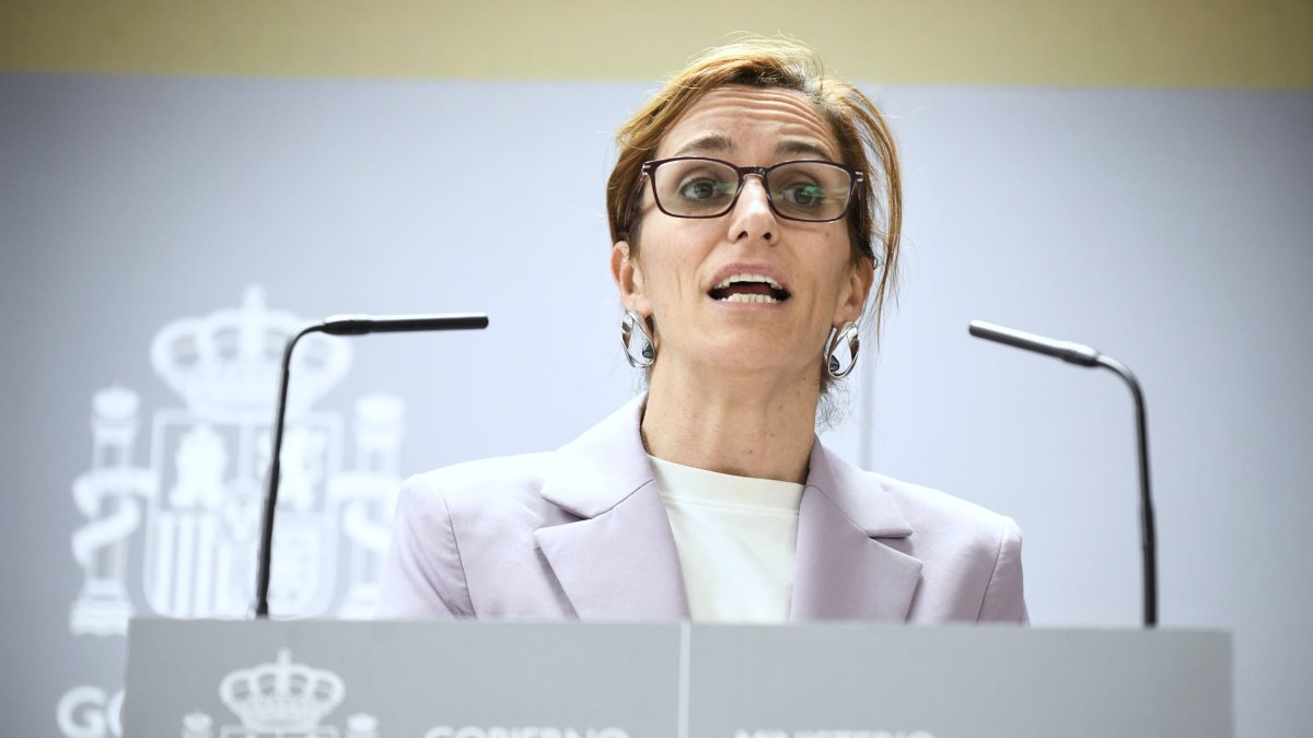 La ministra de Sanidad, Mónica García