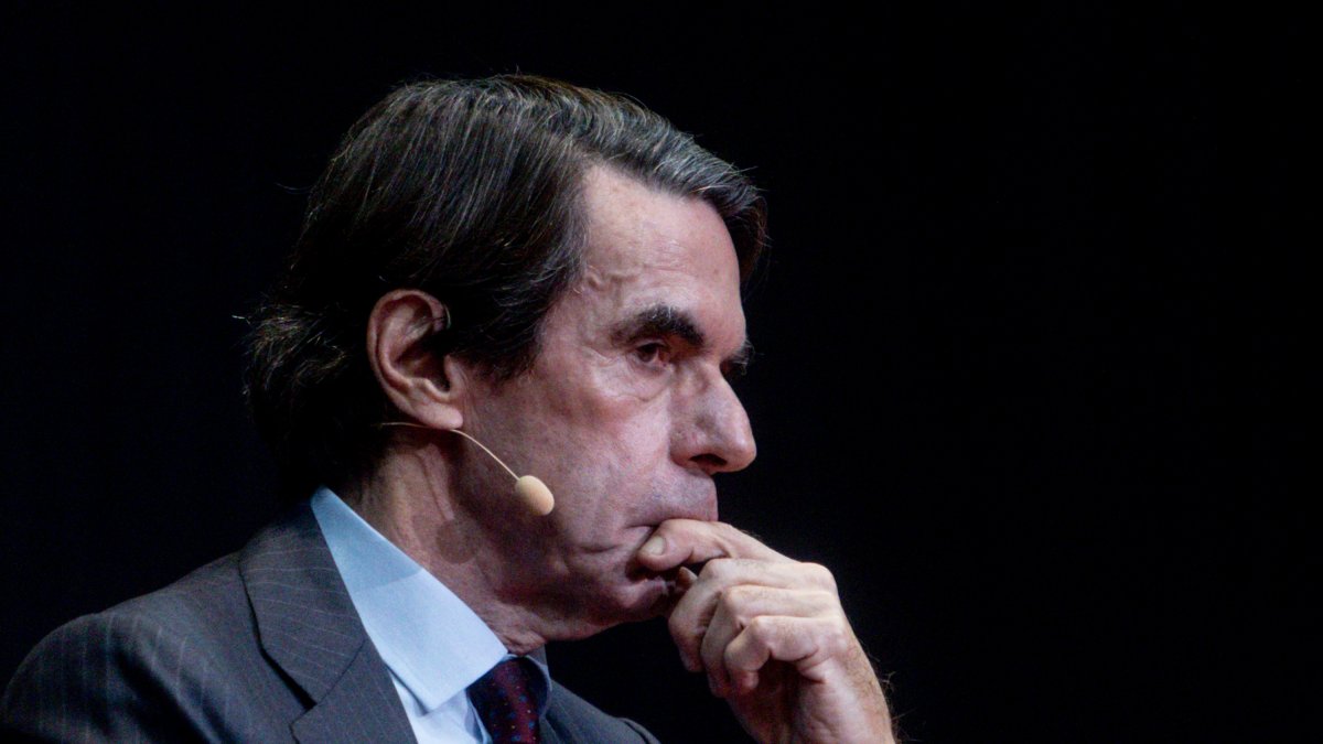 Aznar pone a Sánchez en su sitio y avisa de lo que está por llegar: "animador de la kale borroka"