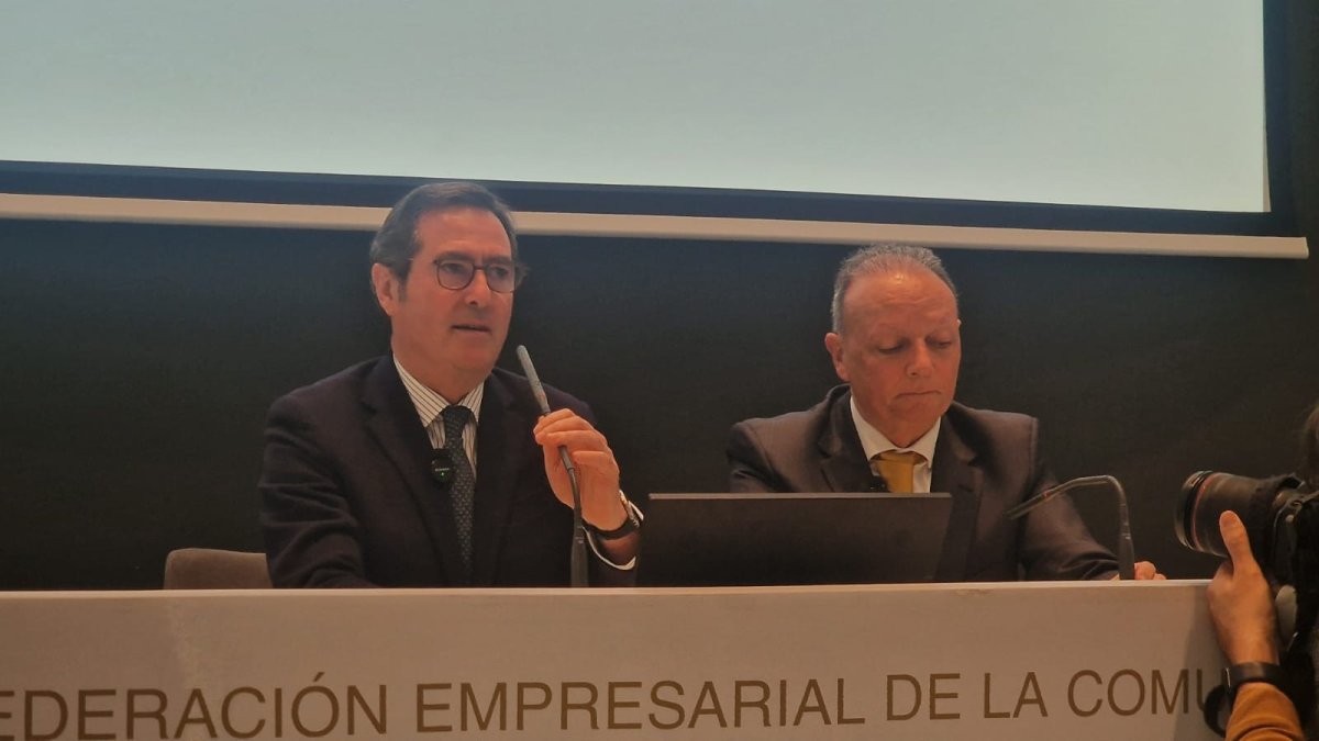 Antonio Garamendi y Salvador Navarro.
