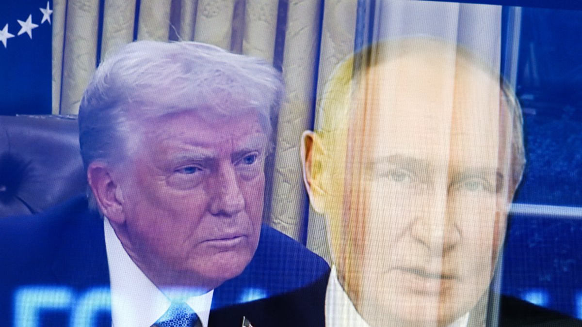 United States President Donald Trump (left) and Russian President Vladimir Putin (right) are seen.