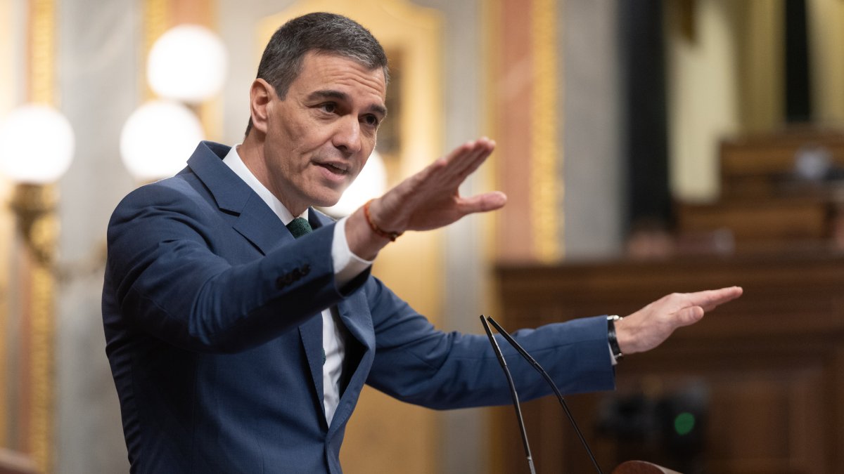 Pedro Sánchez interviene en el debate sobre el gasto de defensa