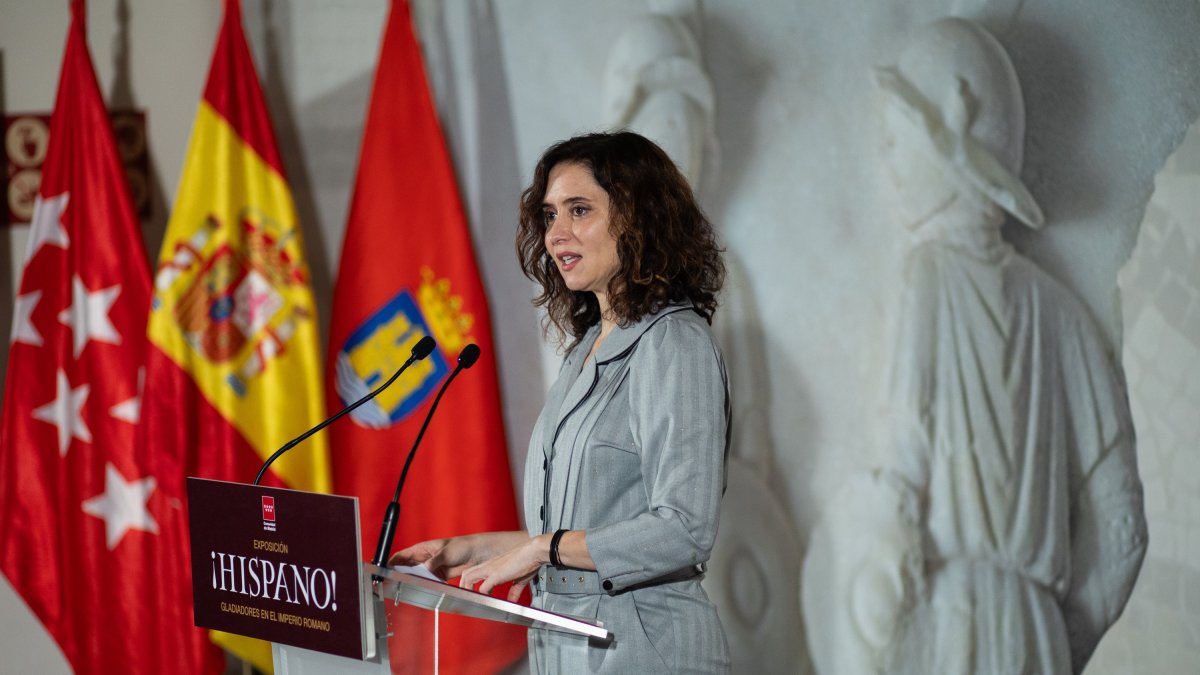 Ayuso a la carga: lleva el reparto de menas al TC: "No soy la tapadera ...