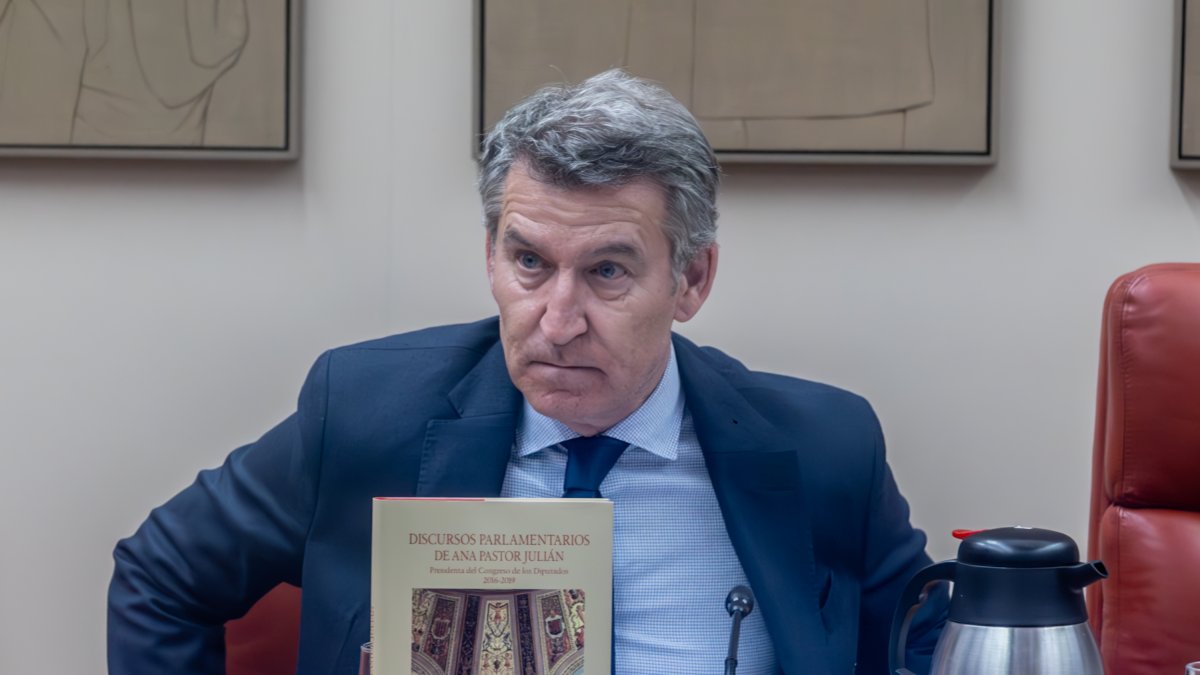 Alberto Núñez Feijoó en la presentación de un libro en el Congreso de los Diputados.