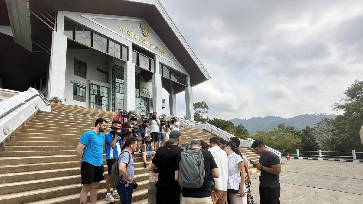 Prensa en el juicio de Daniel Sancho, en abril de 2024, en Koh Samui.