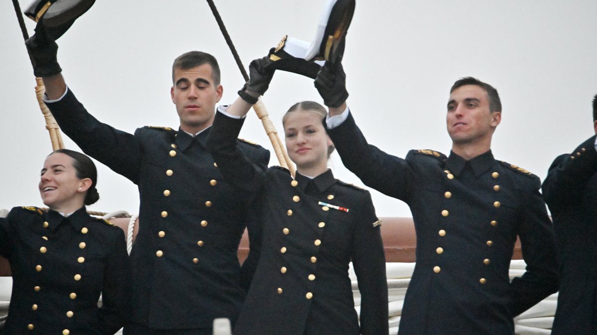 La Princesa Leonor llegando a Valparaiso (Chile) este viernes 4 de abril.